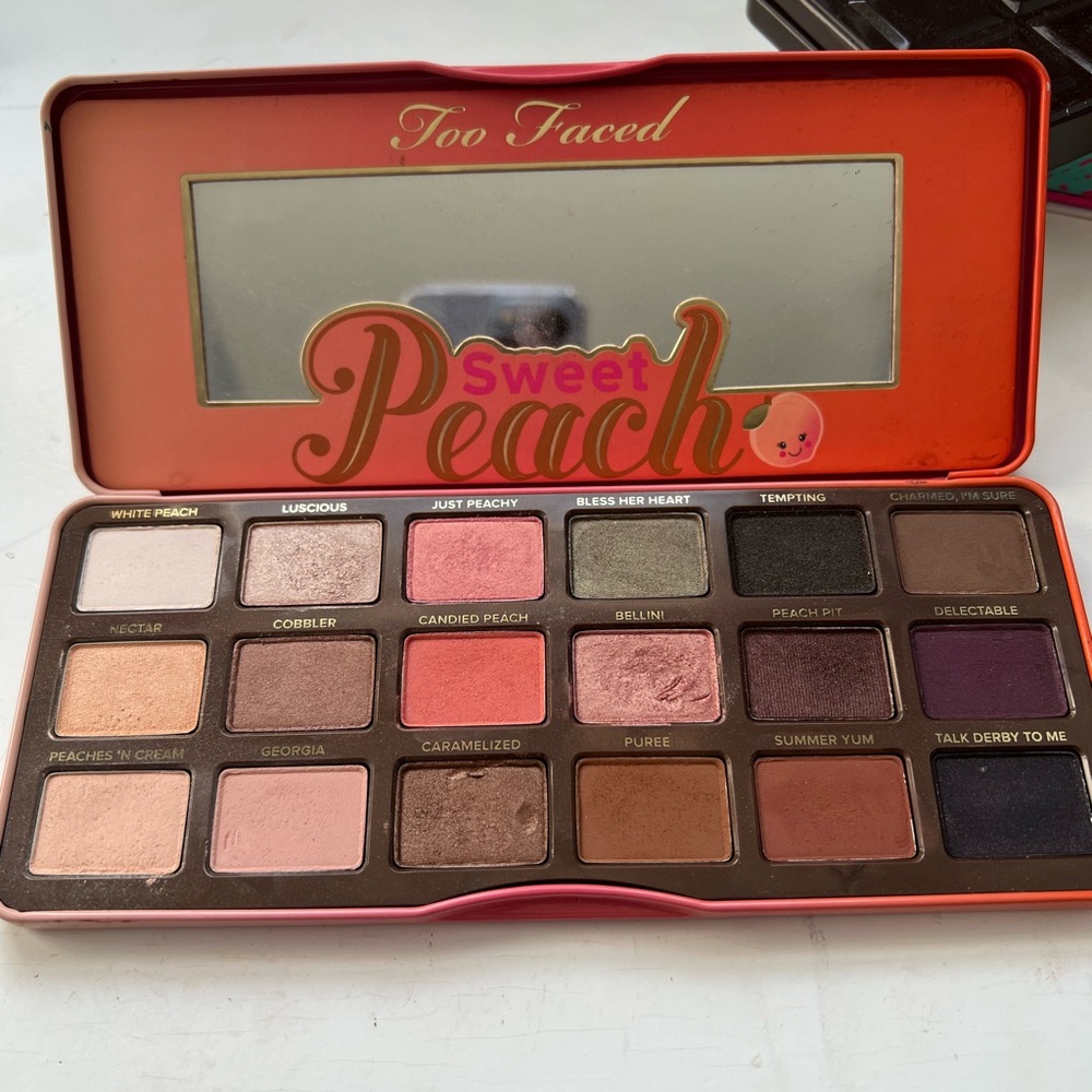 Too Faced Sweet Peach Palette